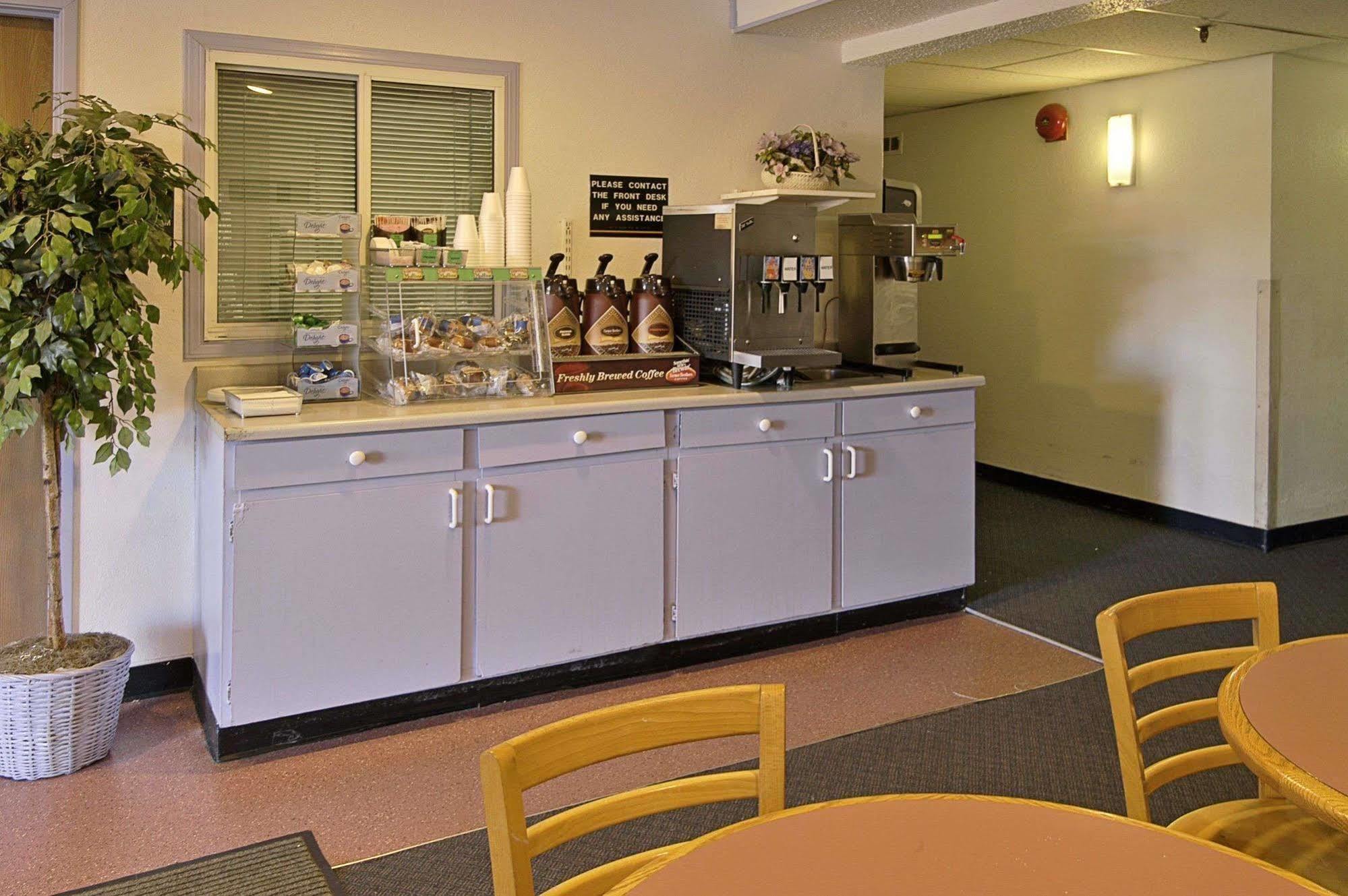 Super 8 By Wyndham Vacaville Restaurant photo